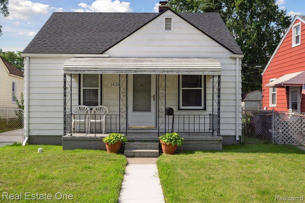 Hazel Park, MI 48030,1426 E BERNHARD Avenue