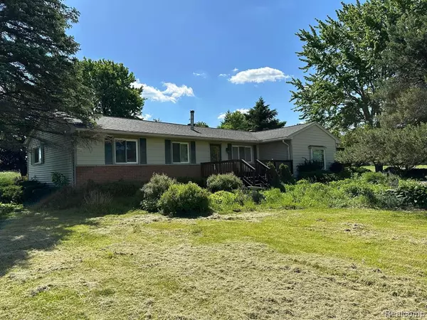 3167 HOWLAND Road, Almont, MI 48003