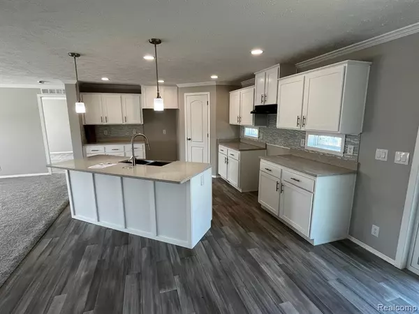 Lapeer, MI 48446,2759 NAPLES Court