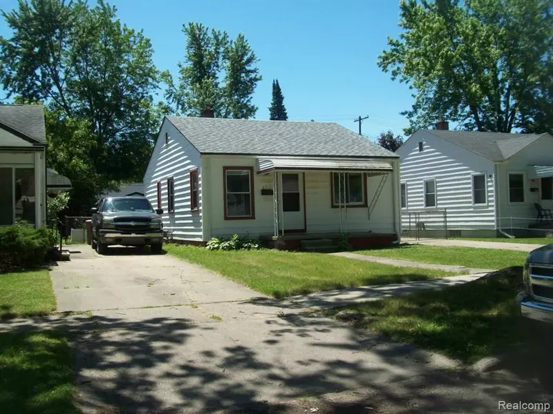 211 W FAIRMOUNT Avenue, Pontiac, MI 48340