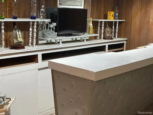 Detroit, MI 48234,18660 CHAREST Street