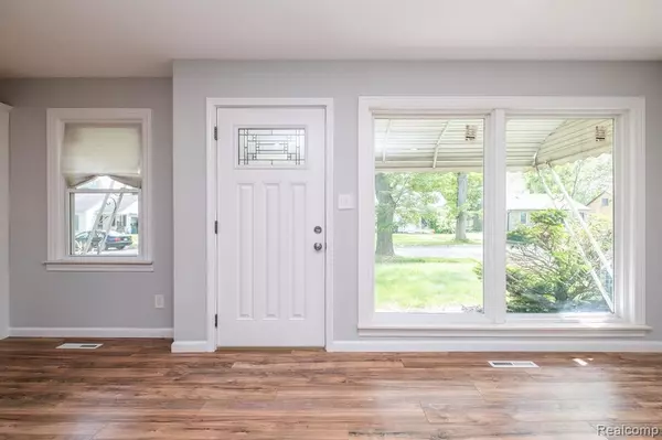 Oak Park, MI 48237,10300 ALBANY Street