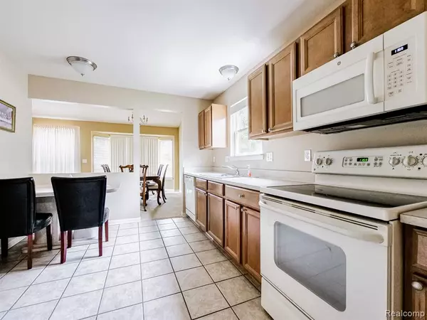 Commerce Twp, MI 48390,402 WOODHAVEN Drive