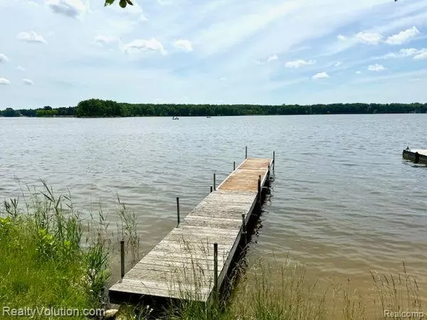 Columbiaville, MI 48421,5640 SANDY Lane