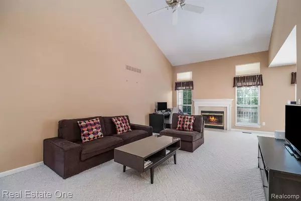 Lake Orion, MI,284 FOUR SEASONS Drive