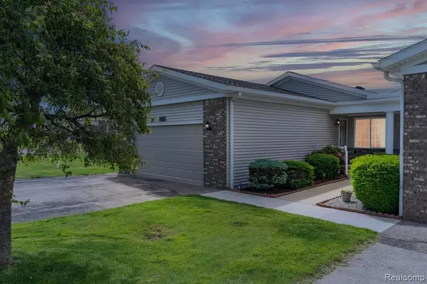 Marysville, MI 48040,865 CRYSTAL Lane