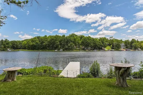 Linden, MI 48451,16055 WHITEHEAD Drive