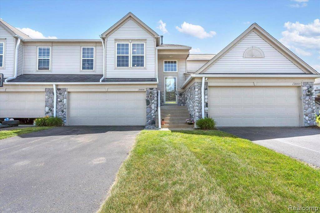 26606 KIRKWAY Circle, Woodhaven, MI 48183