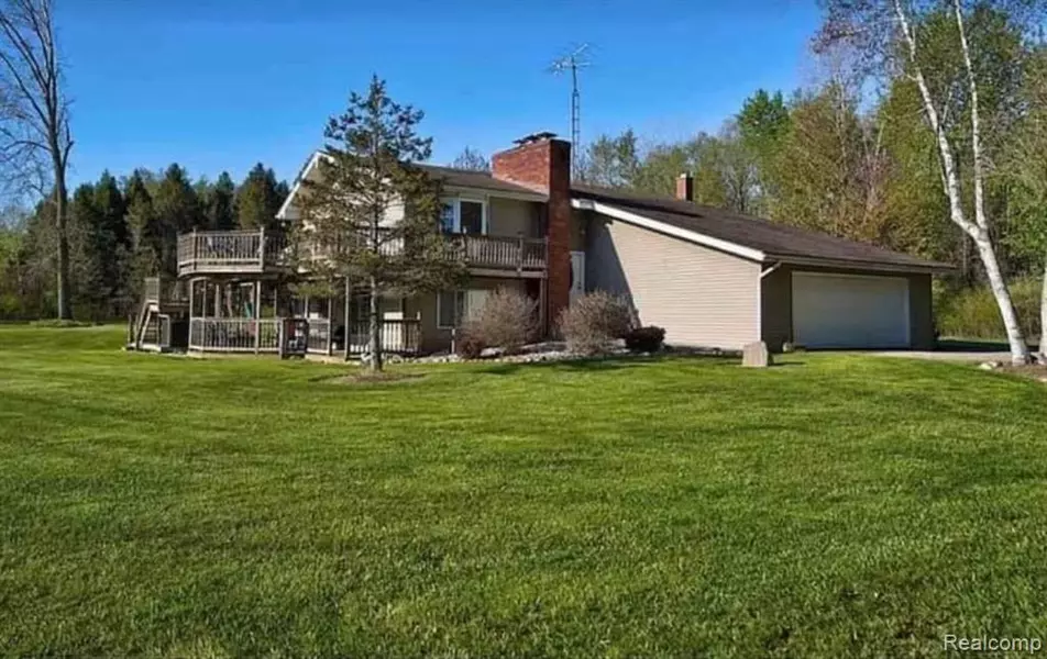 2454 E LAKE Road, Clio, MI 48420