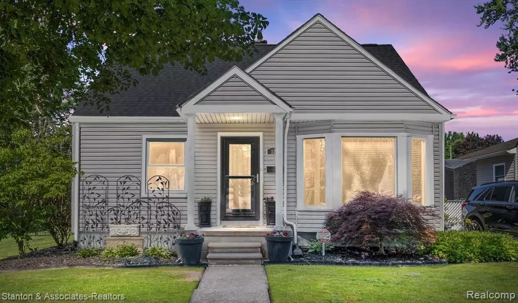 326 S Bywood Avenue, Clawson, MI
