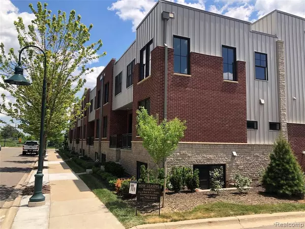 Birmingham, MI 48009,2080 Villa