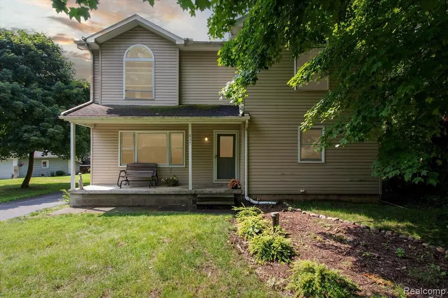 837 LUCILLE Drive, Wolverine Lake, MI 48390