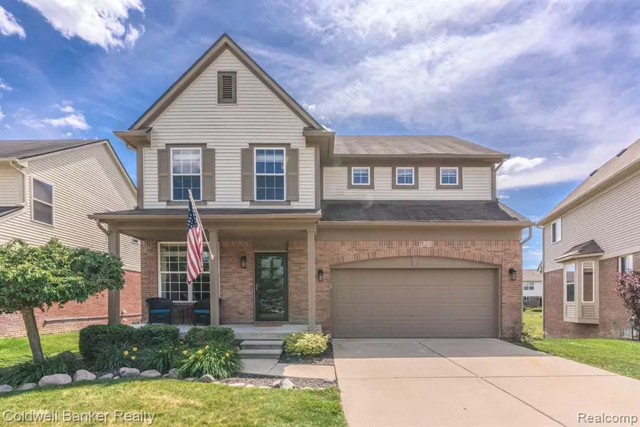 28305 COTTAGE Lane, New Hudson, MI 48165