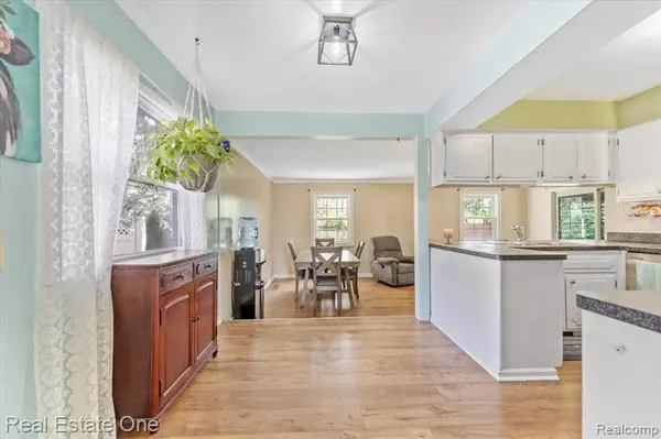 Trenton, MI 48183,3301 BROOKSHIRE Street