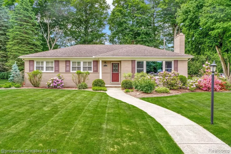 31614 NIXON Street, Beverly Hills, MI 48025