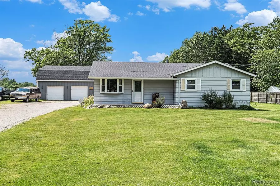 2121 MORRISH Road, Flushing, MI 48433