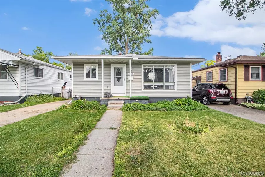 23424 Crossley Avenue, Hazel Park, MI 48030