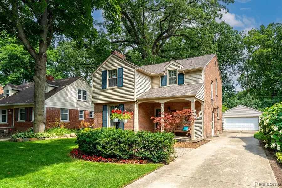 12924 SHERWOOD Drive, Huntington Woods, MI
