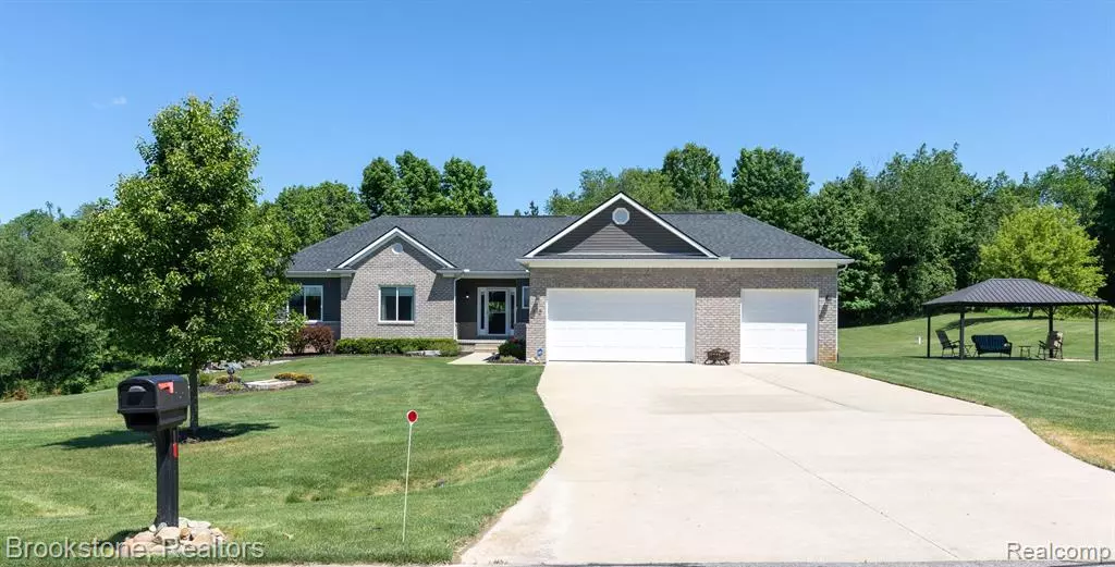 Ortonville, MI 48462,610 PHEASANT RIDGE Drive