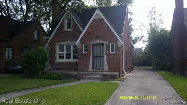 16740 GILCHRIST Street, Detroit, MI 48235