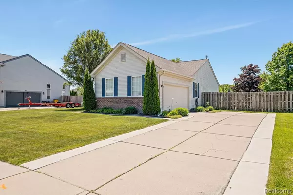 New Baltimore, MI 48047,52391 COVINGTON Lane