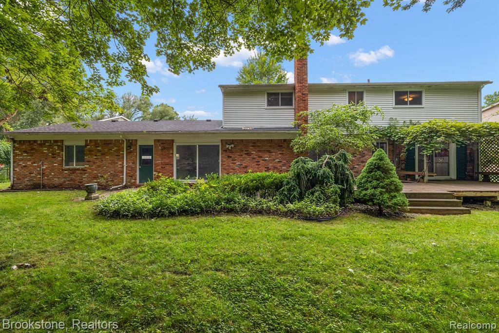 Beverly Hills, MI 48025,21969 RIVERVIEW Drive