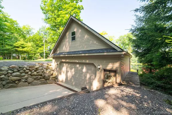 Ortonville, MI 48462,5782 SILVER BIRCH Road