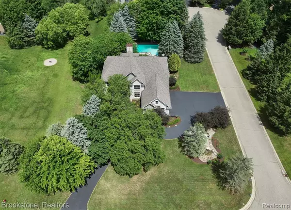 9043 MORNING MIST Drive, Clarkston, MI 48348