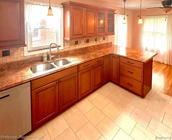Allen Park, MI 48101,14861 WHITE Avenue
