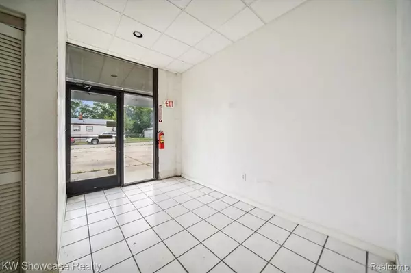 Eastpointe, MI 48021,16811 STEPHENS Drive