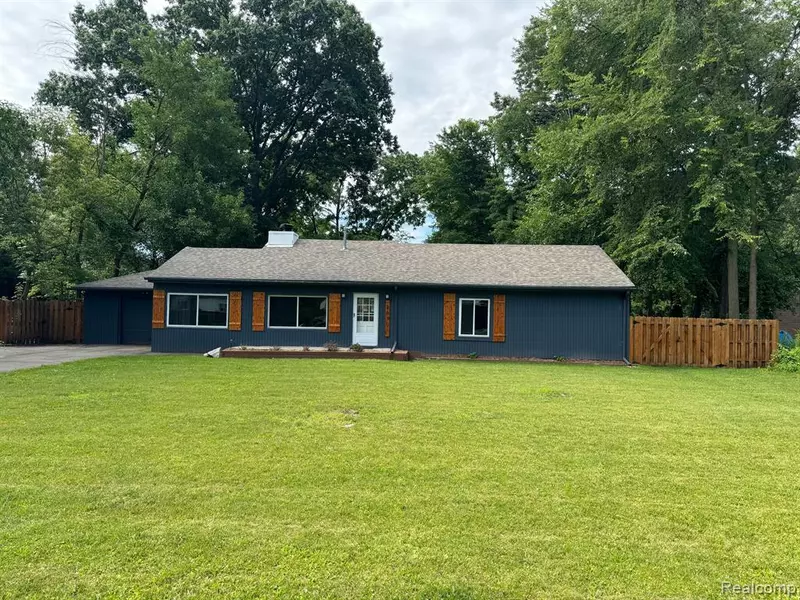 23701 SARGENT Avenue, Southfield, MI 48033