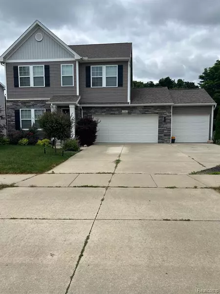756 HIDDEN RIVER Drive, Ortonville, MI 48462
