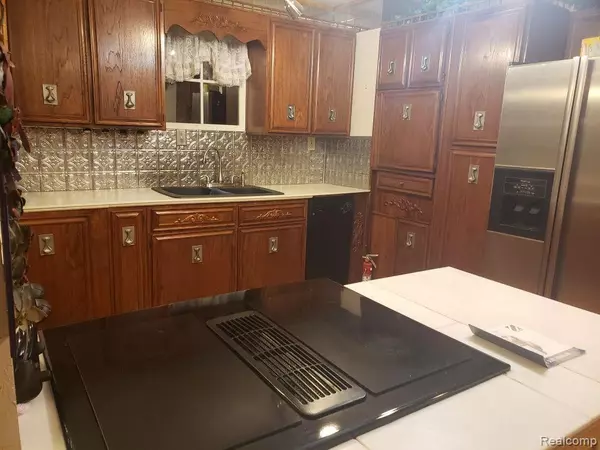 Linden, MI 48451,15691 McCaslin Lake Road