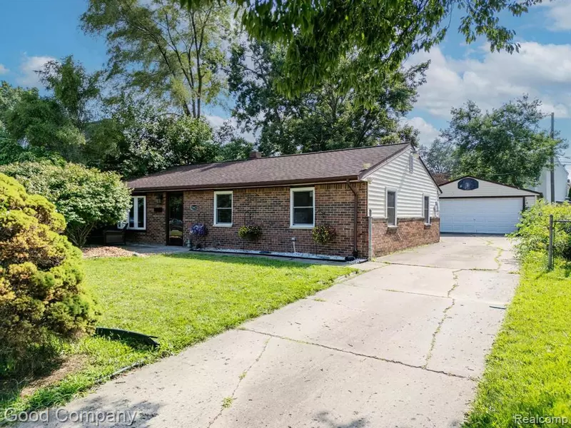 26623 NORTHEASTERN Highway, Madison Heights, MI 48071