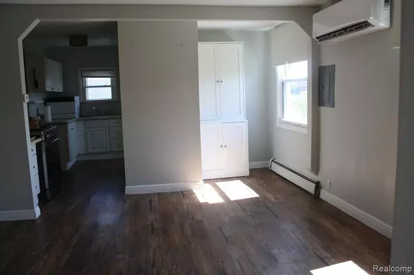 Rockwood, MI,29112 DENISON Street