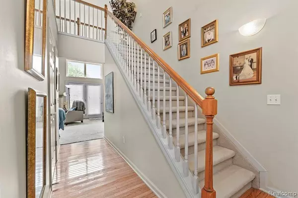 New Boston, MI 48164,30064 TRAIL CREEK Drive