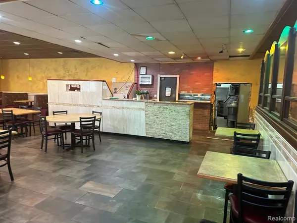 Flint, MI 48532,4018 CORUNNA Road