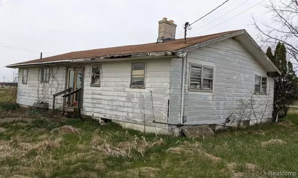 2268 N HOCKADAY Road, Gladwin, MI 48624
