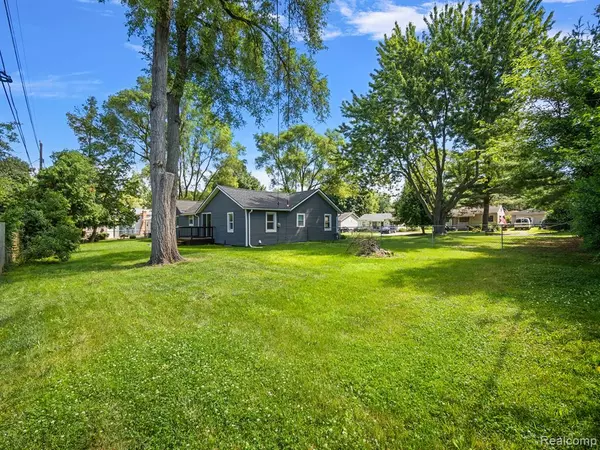 Lake Orion, MI 48362,708 BIRMINGHAM Street