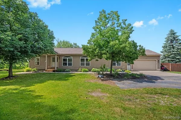 399 N AXFORD Street, Lake Orion, MI 48362