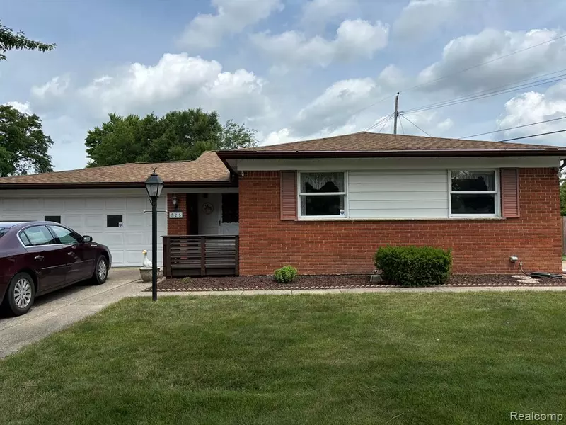 725 HAMLET Road, Auburn Hills, MI 48326
