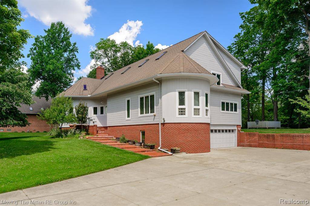 7181 MUERDALE, West Bloomfield, MI