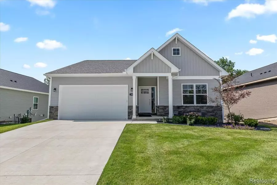 357 Jubilee Drive, Whitmore Lake, MI 48189