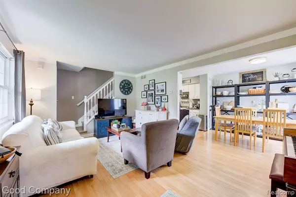 Pontiac, MI 48340,63 BEECHWOODE Lane