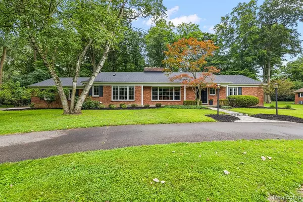 Beverly Hills, MI 48025,30105 WOODHAVEN Lane
