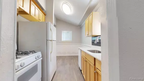 Pontiac, MI 48340,122 W CORNELL Avenue