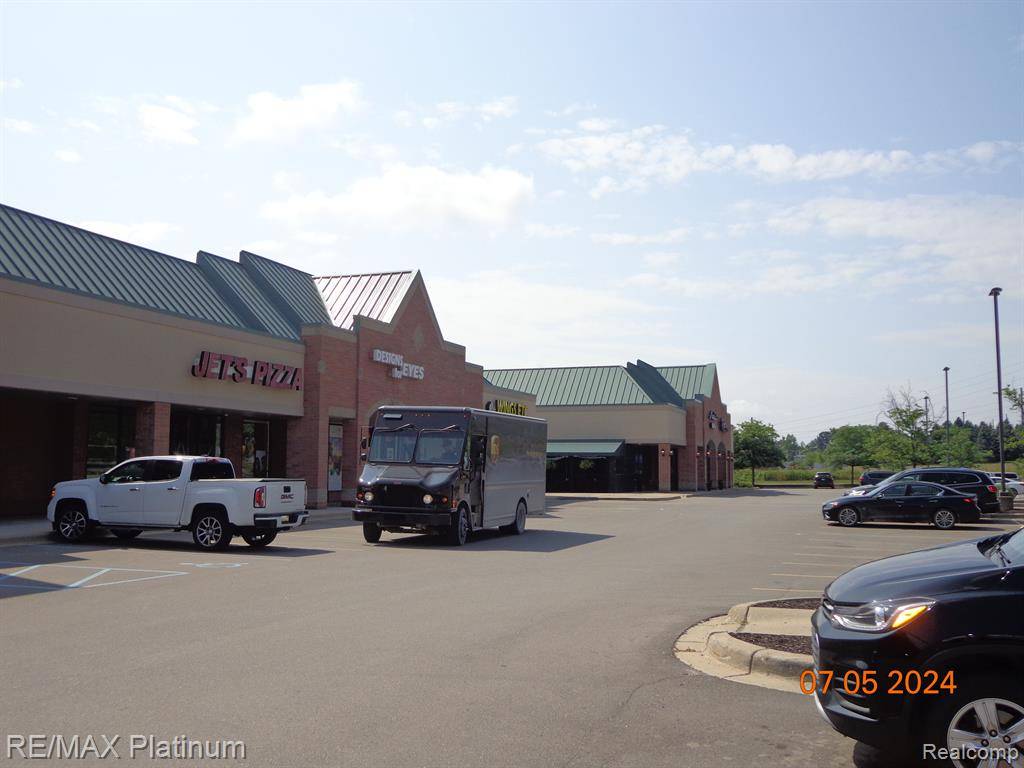 Howell, MI 48843,1818 N OLD US 23