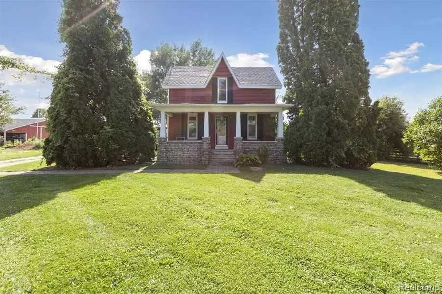 5657 N Lake Road, Columbiaville, MI 48421