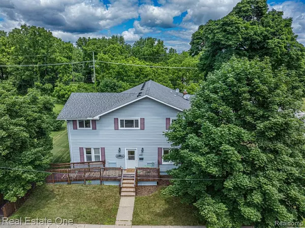 Lake Orion, MI 48362,447 E JACKSON E Street