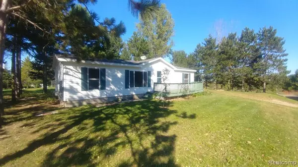 Mayville Vlg, MI 48744,729 E TURNER Street